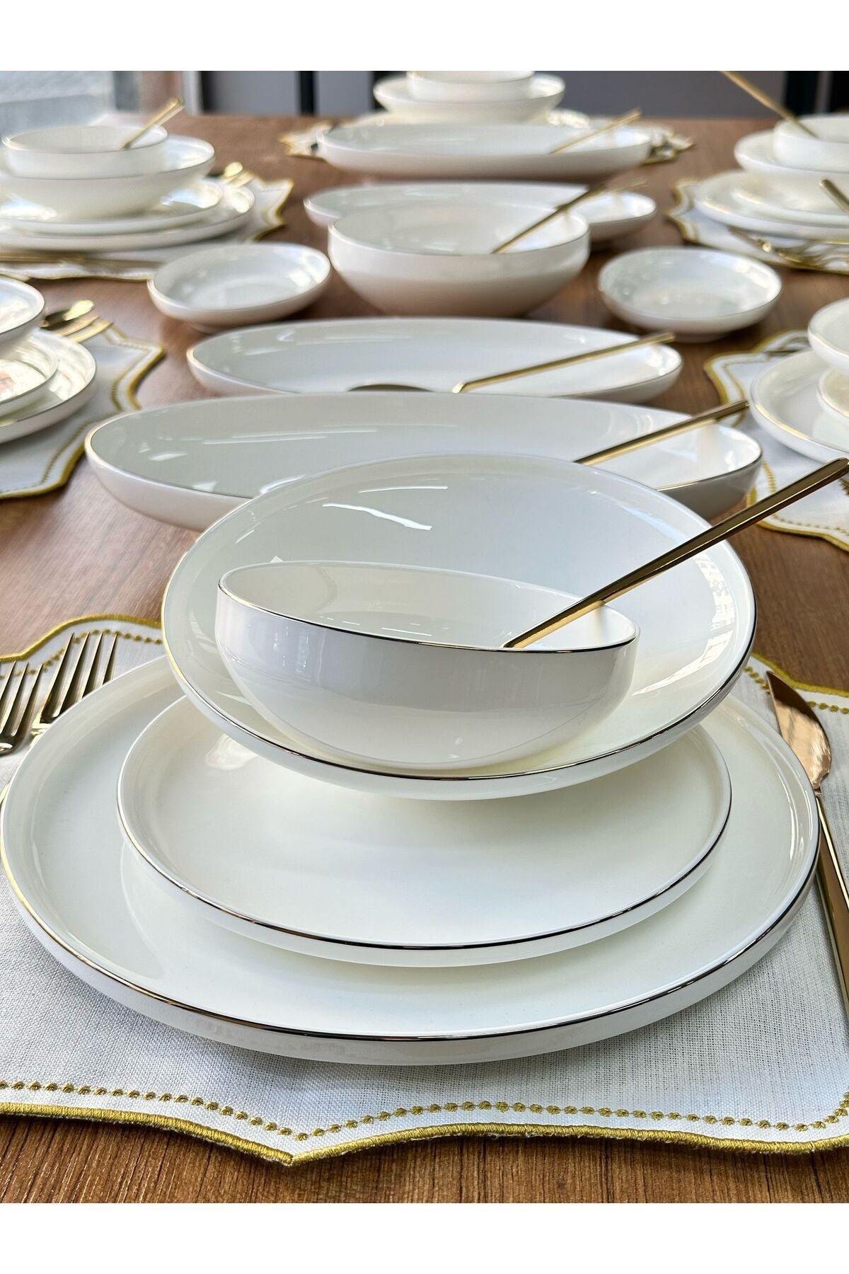 Yemek Takımı 84 Parça 6 Kişilik Bella Gold