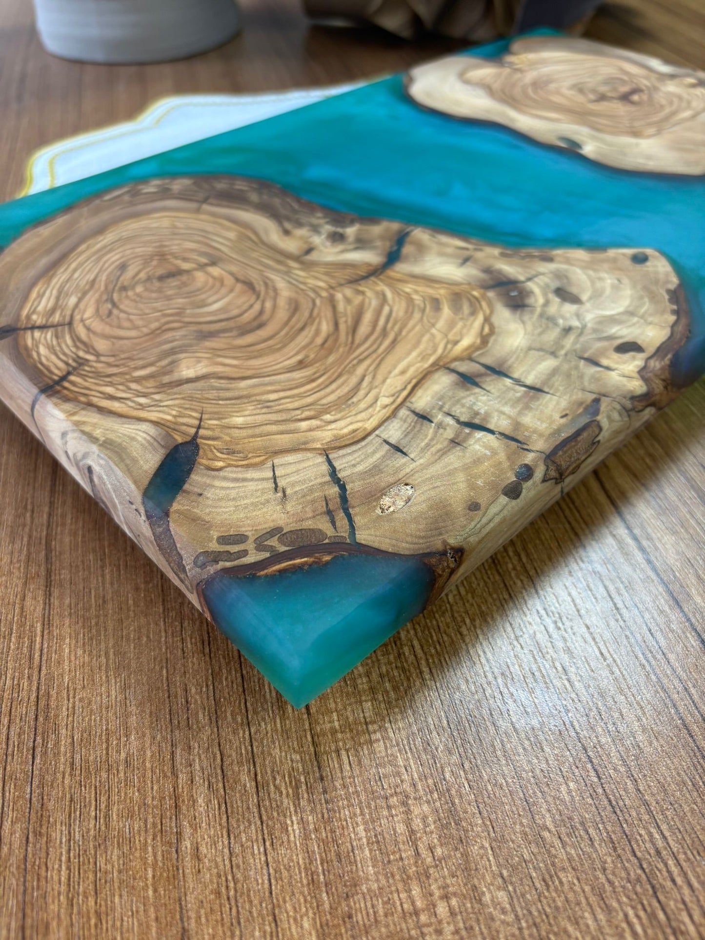 Ayaklı Dikdörtgen Epoksi Sunumluk Orta Boy / Zümrüt / Orta Sunumluk