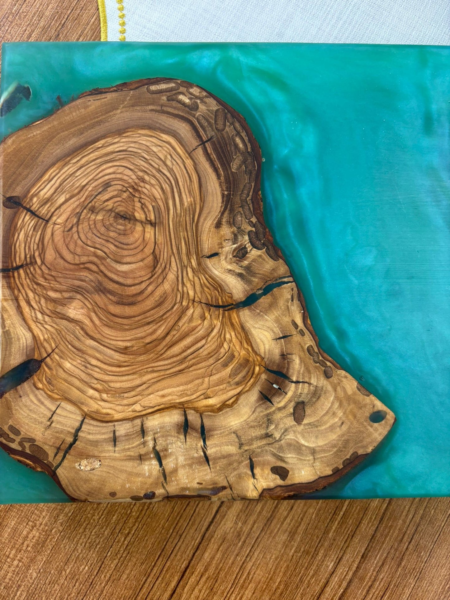 Ayaklı Dikdörtgen Epoksi Sunumluk Orta Boy / Zümrüt / Orta Sunumluk