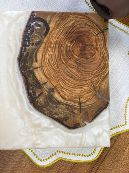 Ayaklı Dikdörtgen Epoksi Sunumluk Orta Boy / Krem / Orta Sunumluk