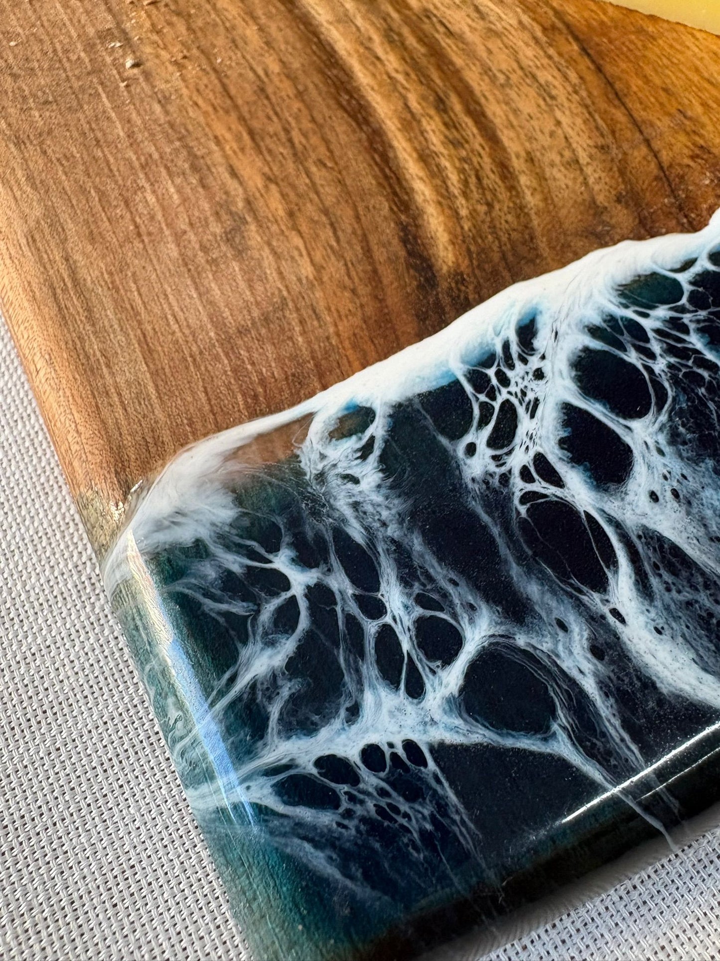 Okyanus Efektli Epoksi Kesme Tahtası /Sunum / Mutfak Gereçleri / Yüzgeç