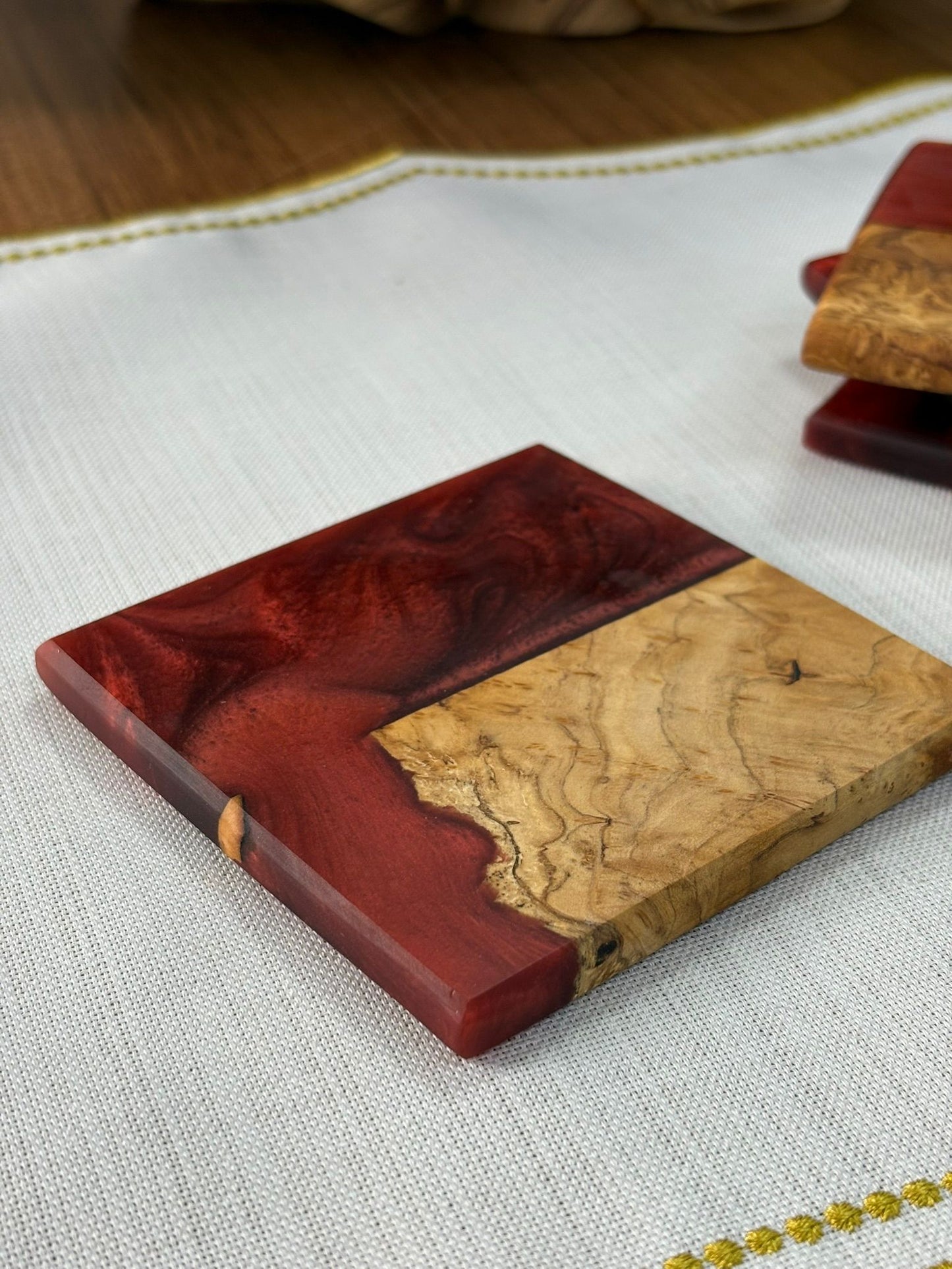 Doğal Efektli Kare Epoksi Bardak Altlığı / Bordo