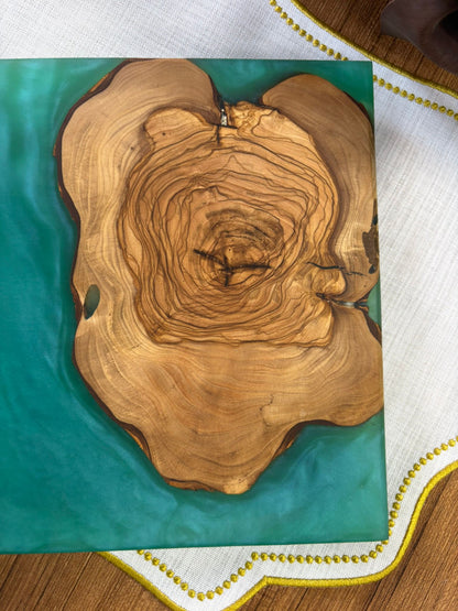 Ayaklı Dikdörtgen Epoksi Sunumluk Orta Boy / Zümrüt / Orta Sunumluk