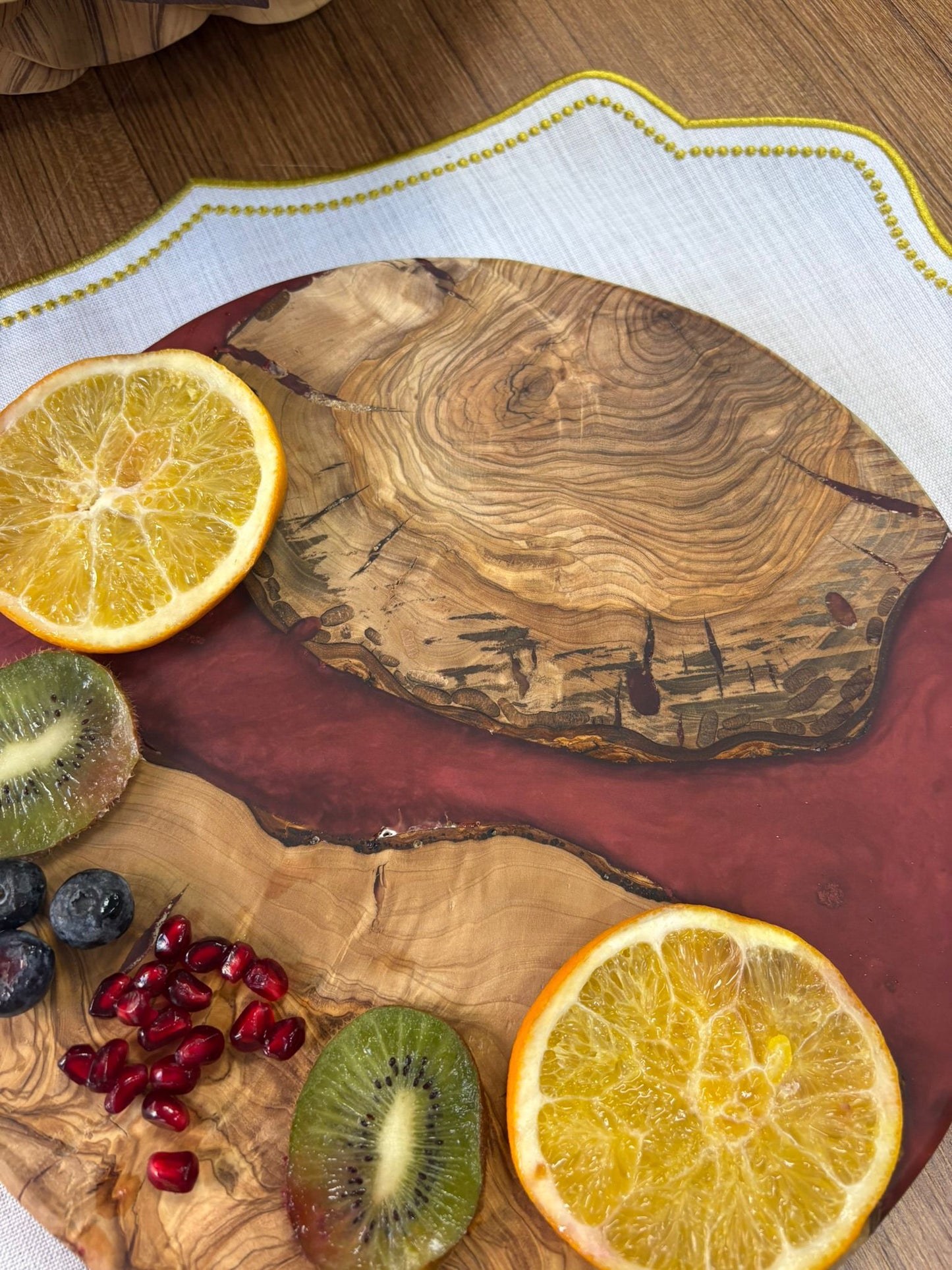 Doğal Efektli Yuvarlak Epoksi Sunumluk  / Bordo / Orta Sunumluk /Servis