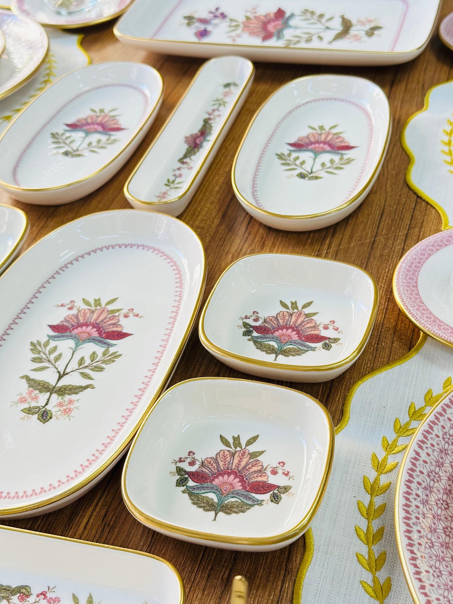 Kahvaltı Takımı 94 Parça 12 Kişilik Defne