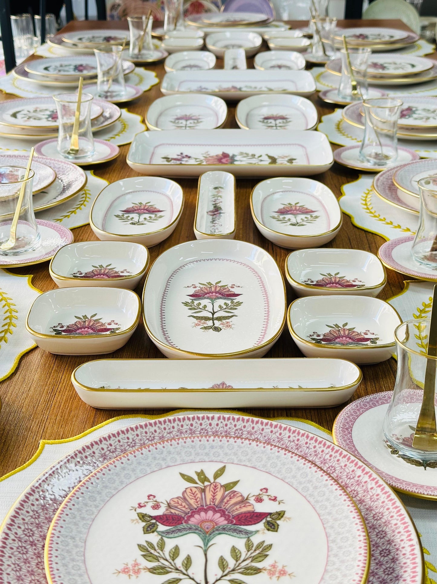 Kahvaltı Takımı 94 Parça 12 Kişilik Defne