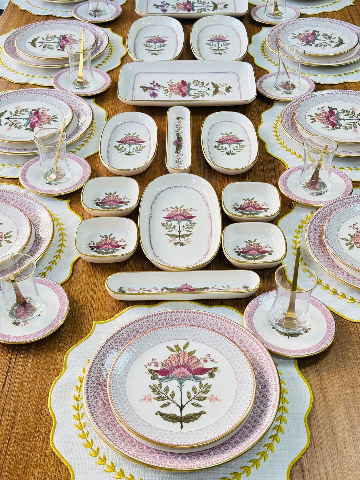 Kahvaltı Takımı 94 Parça 12 Kişilik Defne