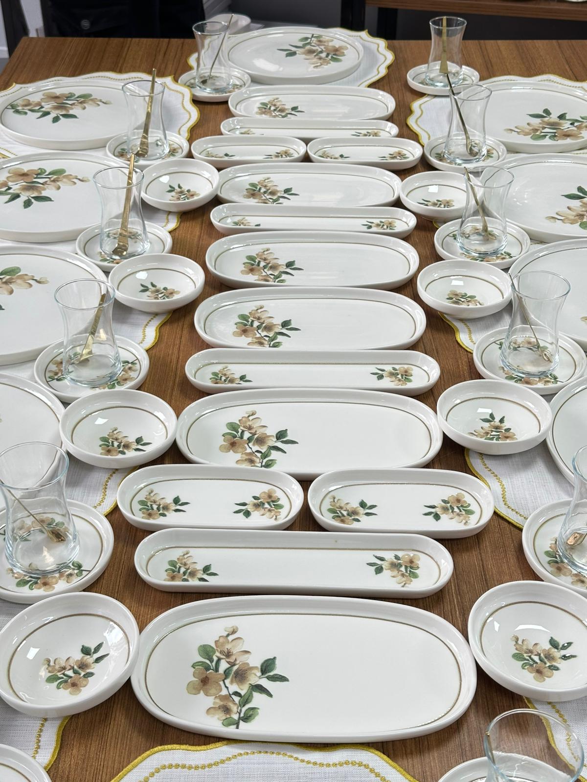 Kahvaltı Takımı 82 Parça 12 Kişilik Lizy